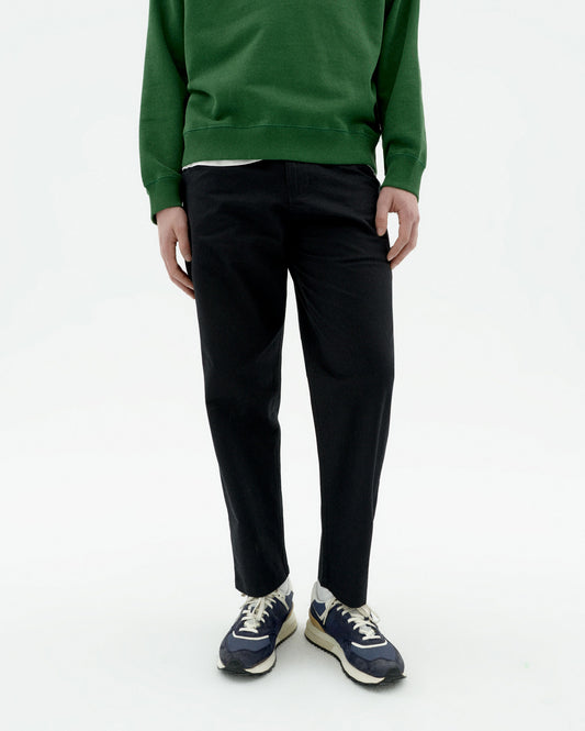 Pantalón negro Moero light sostenible-1