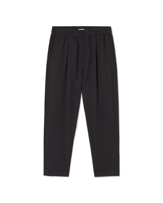 Pantalón negro seersucker Luc sostenible - silueta 1