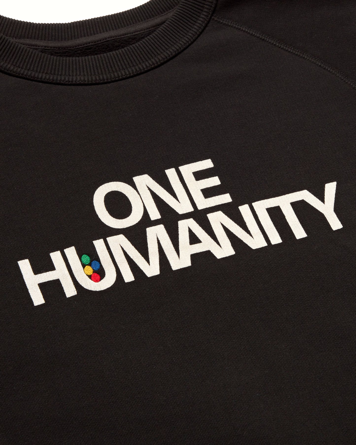 Sudadera negra One humanity sostenible - silueta 1
