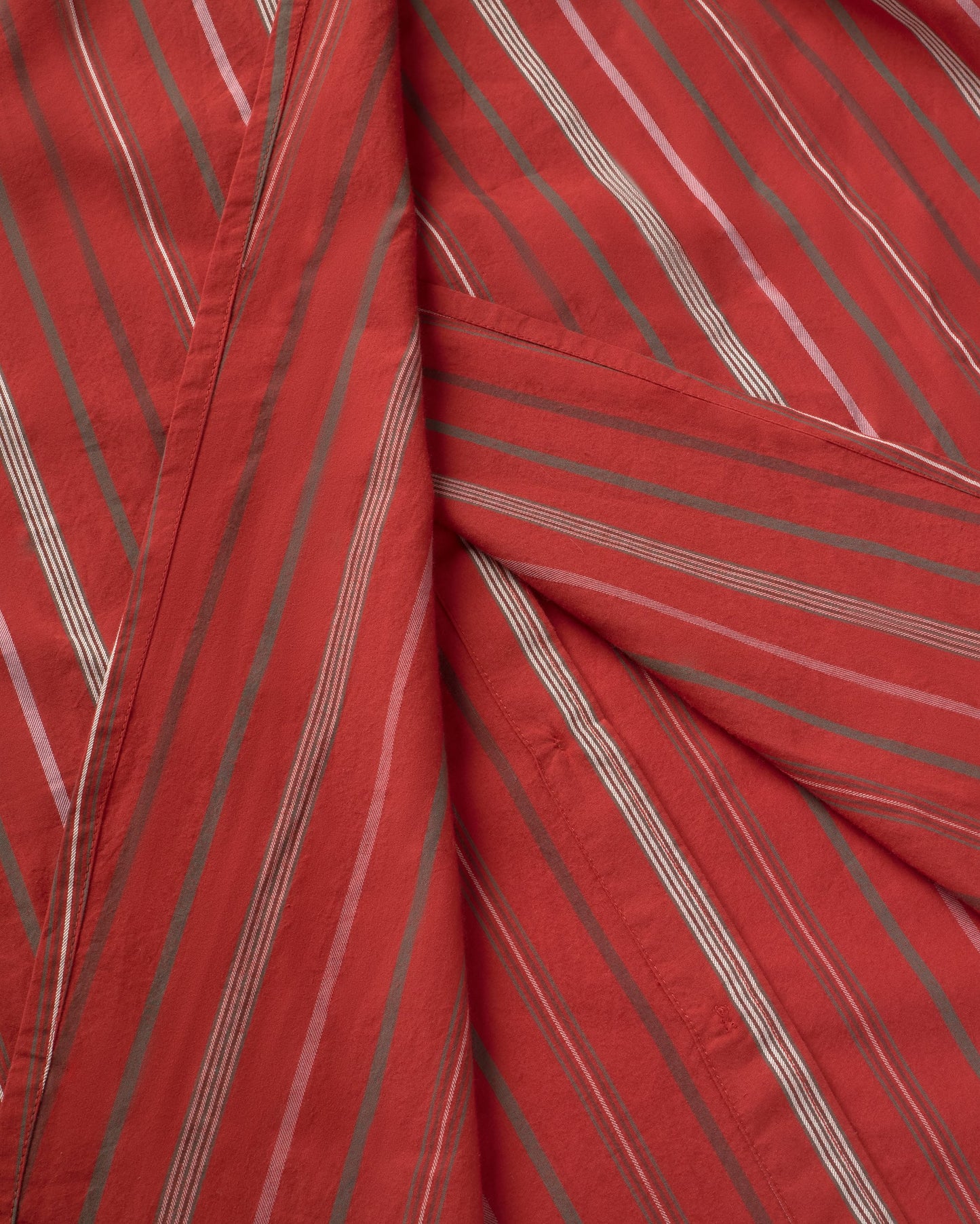 Camisa oversize rayas roja Odelia sostenible silueta - 4