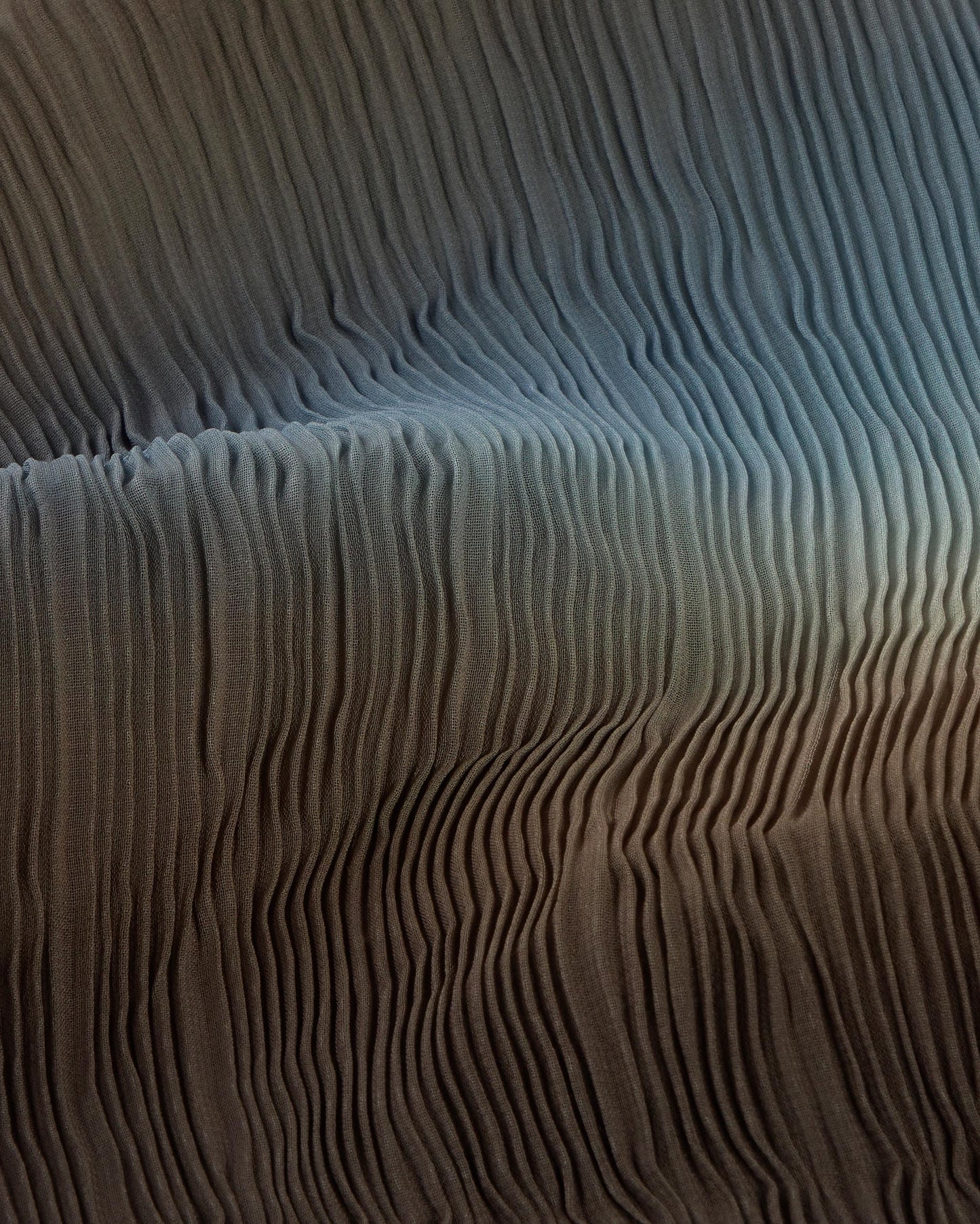 Vestido midi plisado marrón glass Miriam sostenible silueta - 2