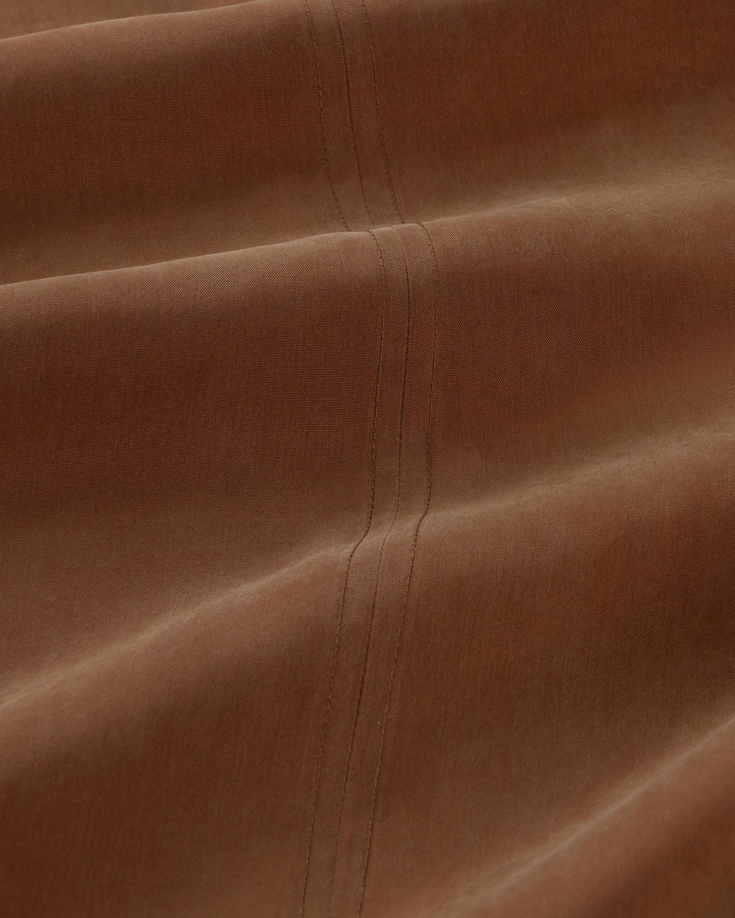 Vestido largo marrón cupro Sade sostenible silueta - 2