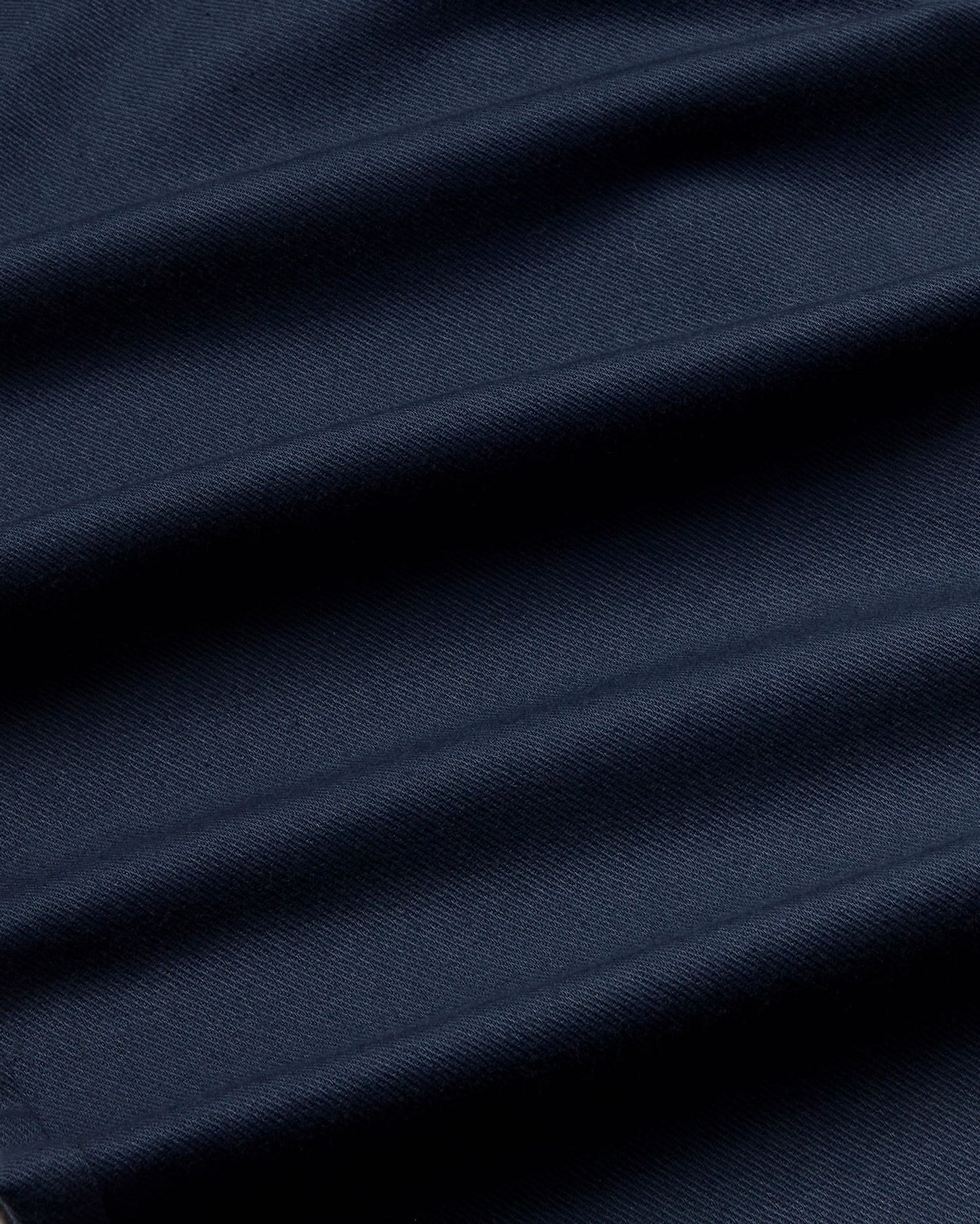 Mono azul oscuro Pia sostenible - silueta 4