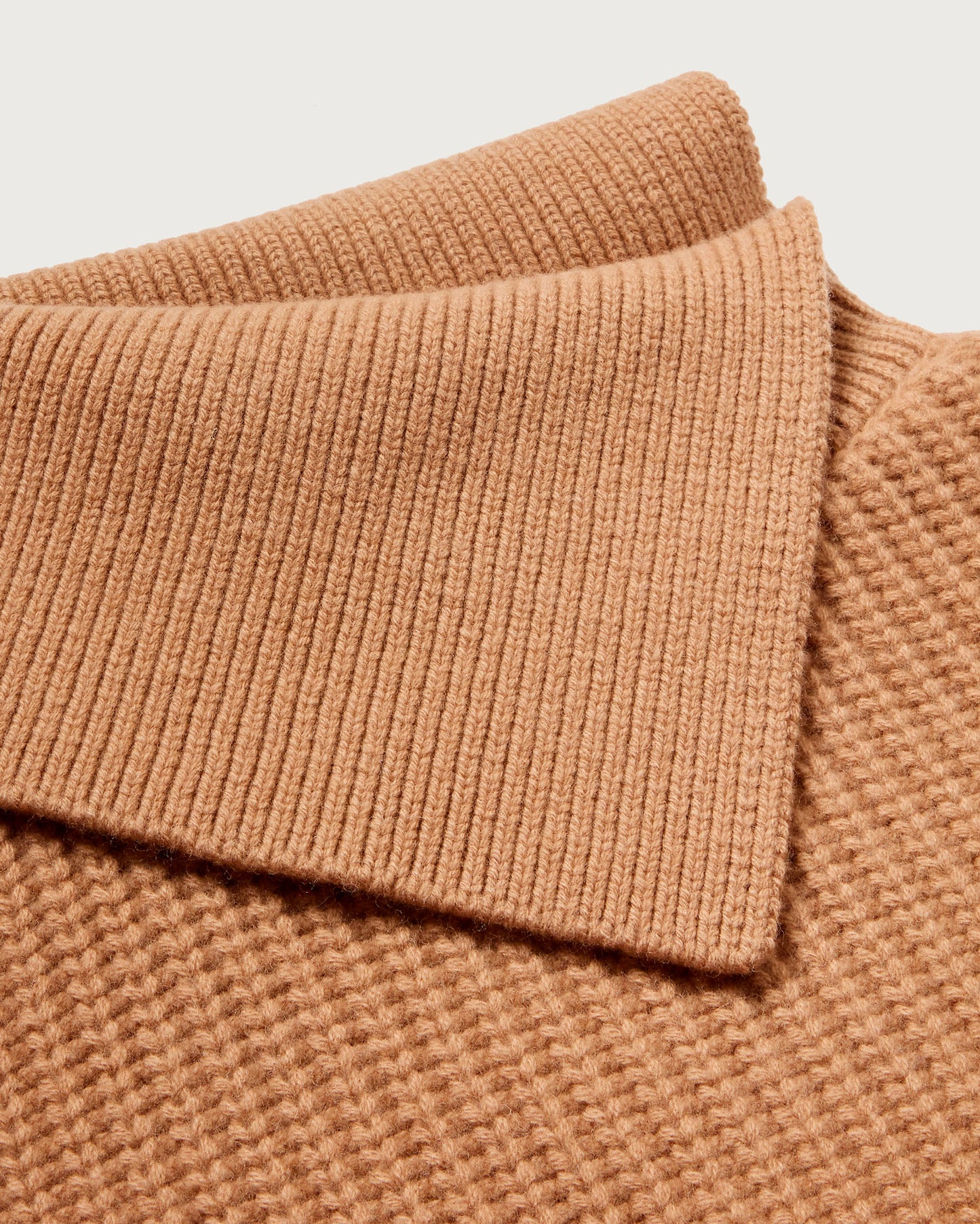 Jersey beige lana Sua sostenible - silueta 3