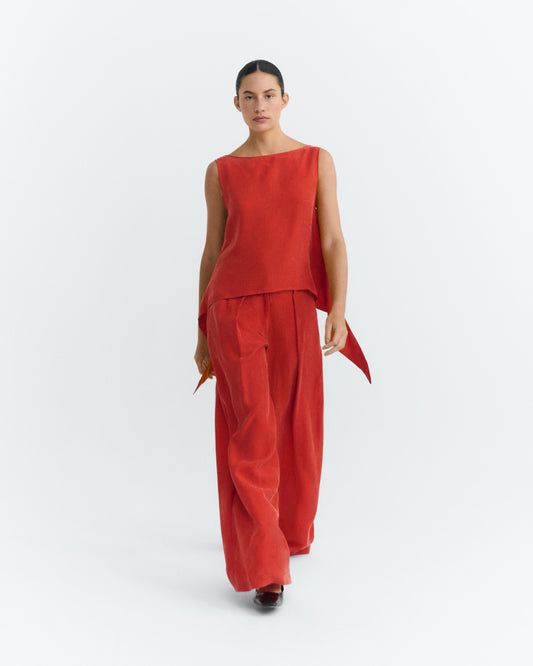 Pantalón relaxed pinza rojo cupro Cirila sostenible - 1