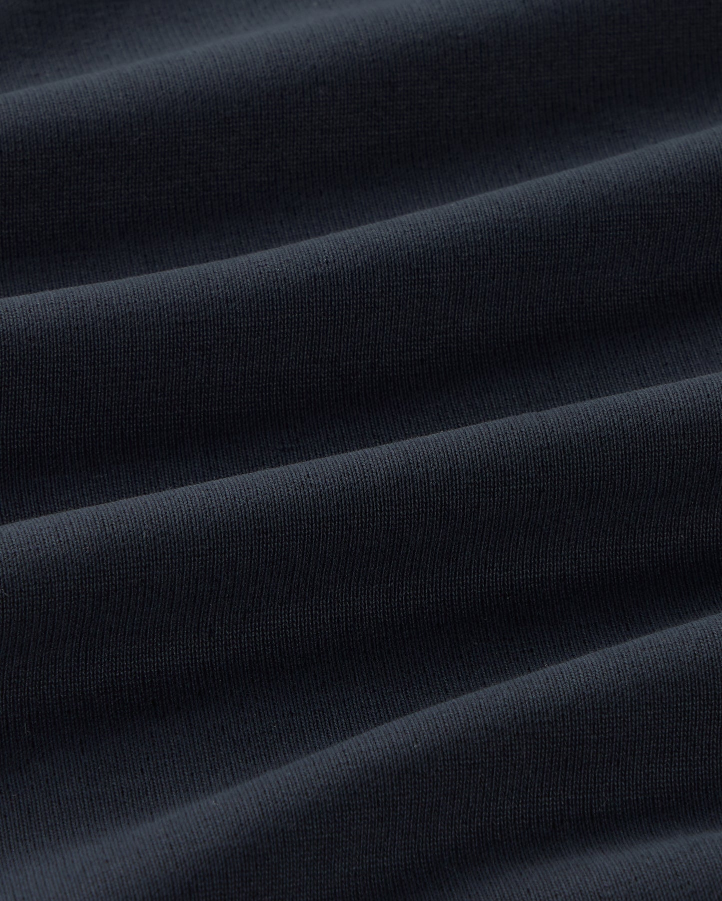 Falda corta negra Clarion sostenible silueta - 2