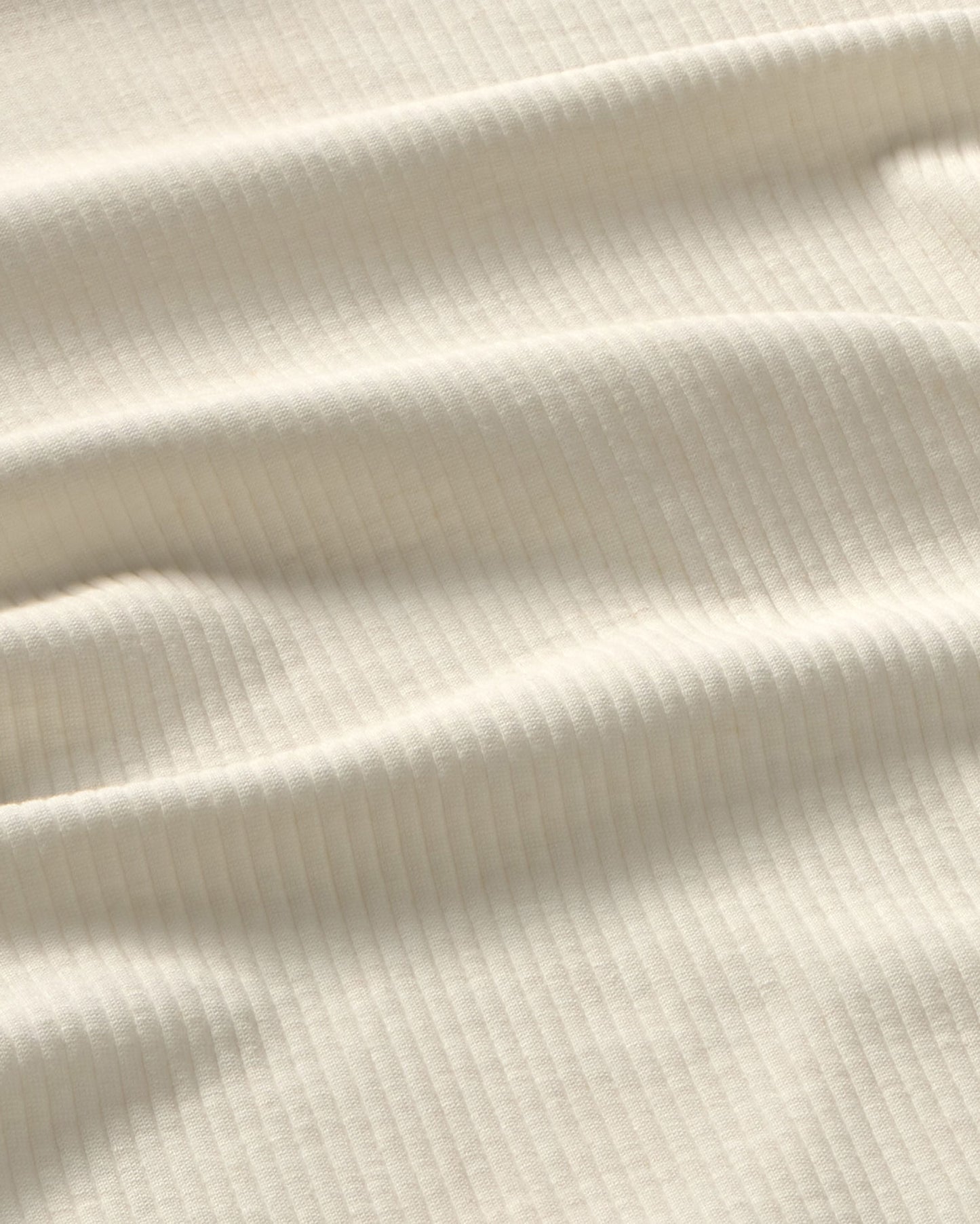 Top cuello alto blanco hemp Aine sostenible silueta - 2