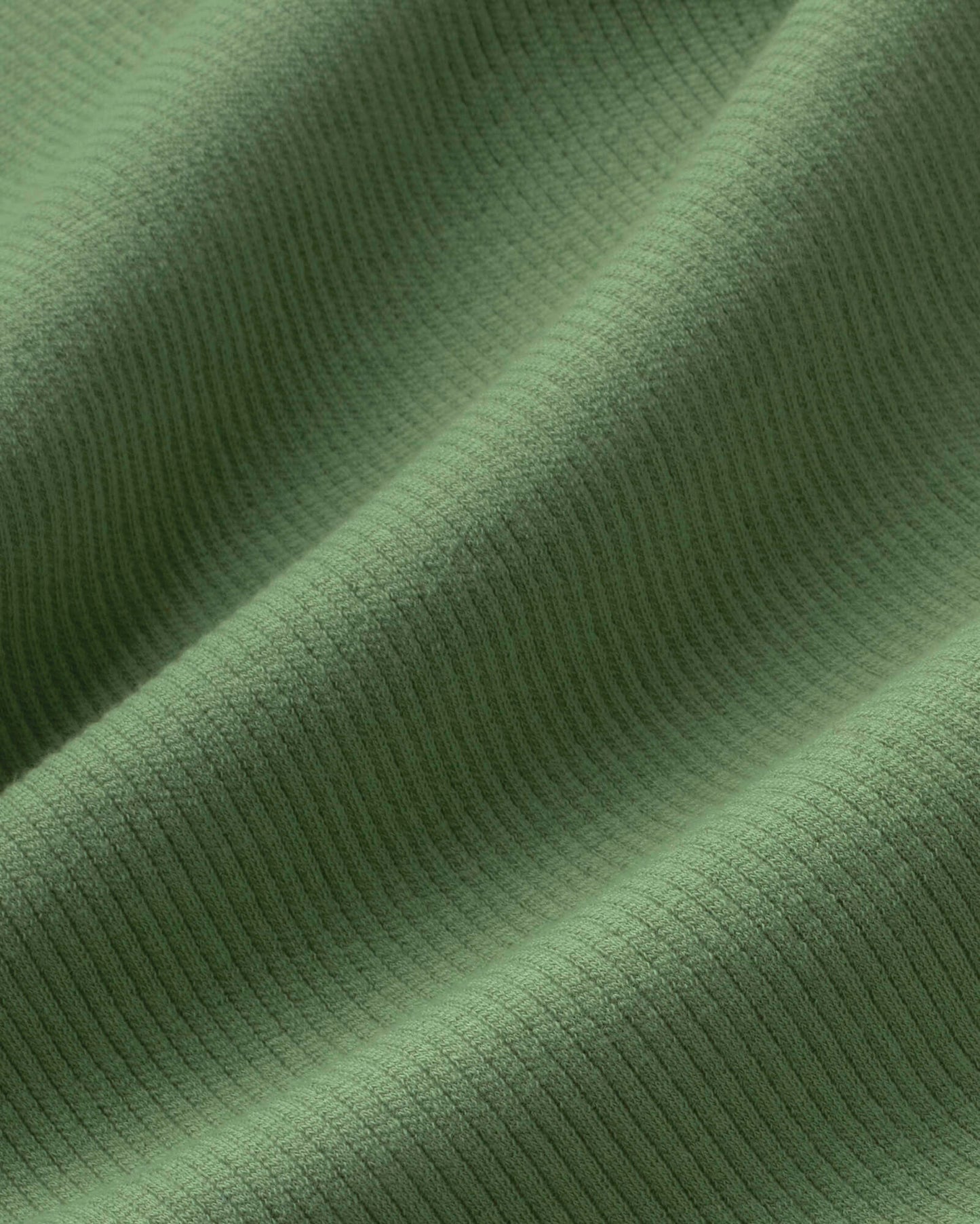 Tank top verde Juliette sostenible silueta - 2