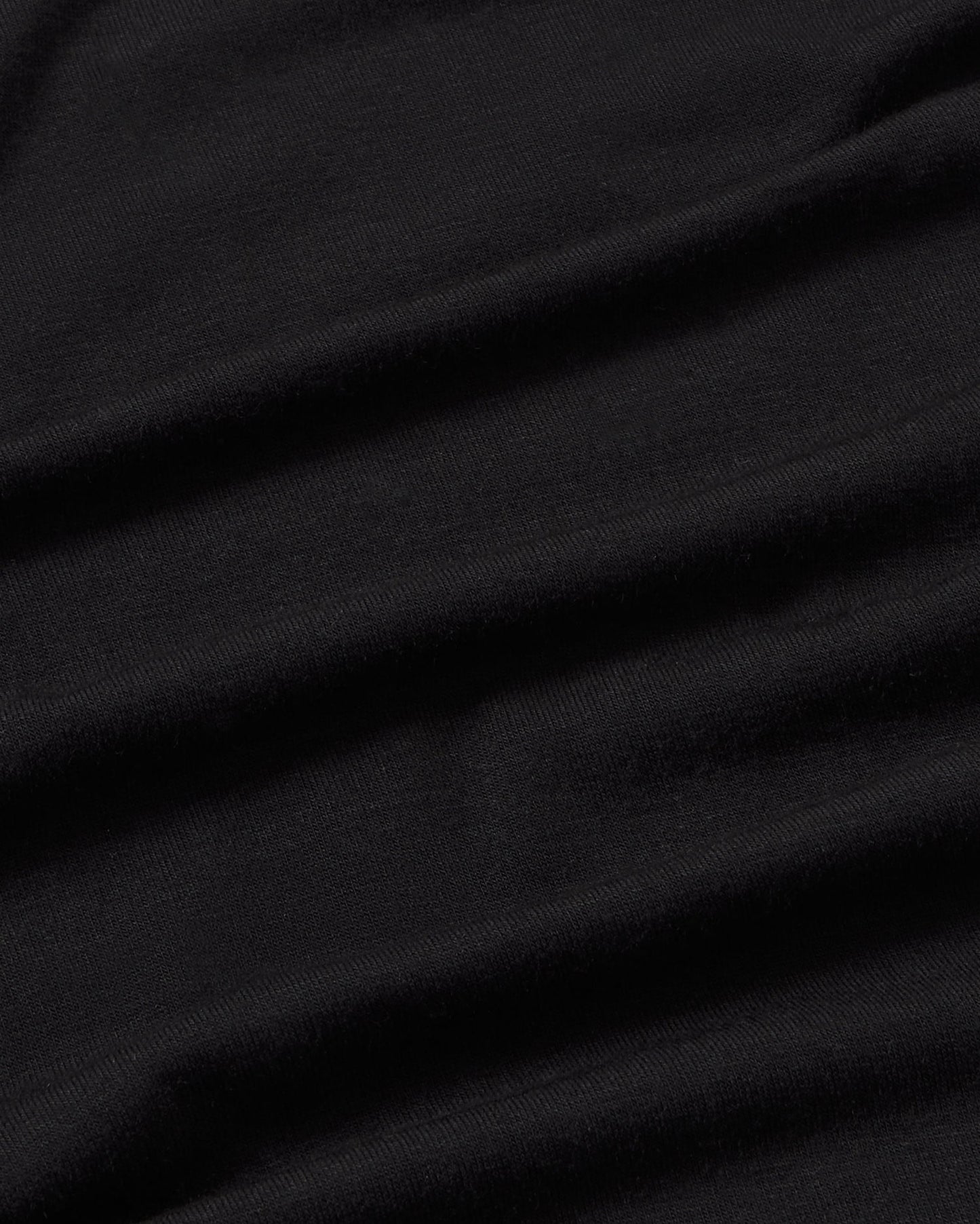 Tank top negro cashemere sostenible silueta - 2