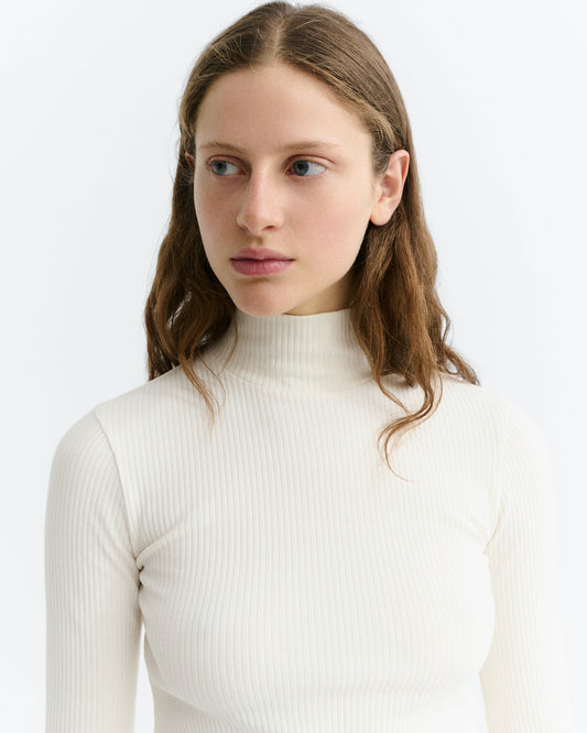 Top cuello alto rib blanco Aine sostenible - 3