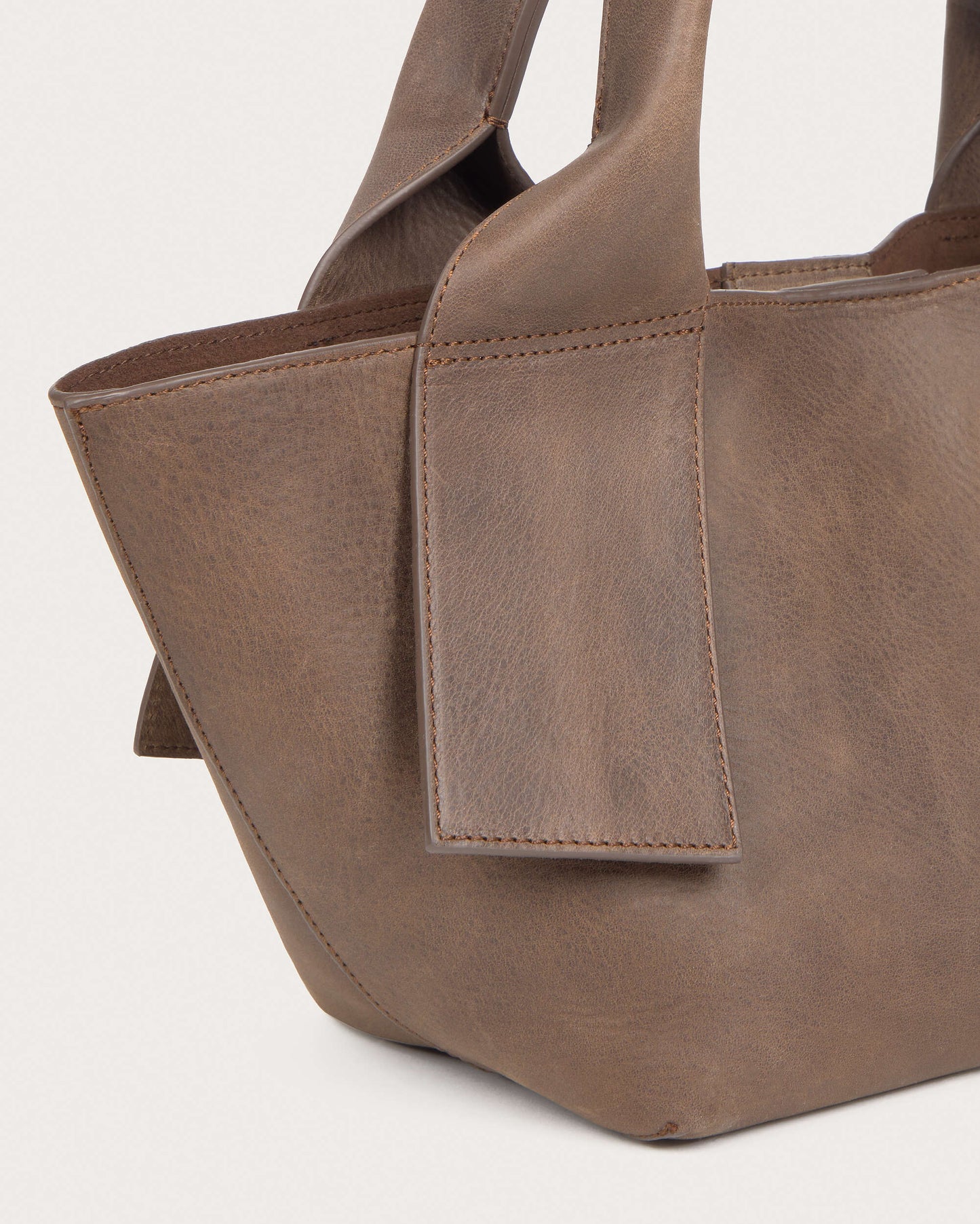 Bolso mini marrón piel Pepo - silueta 4