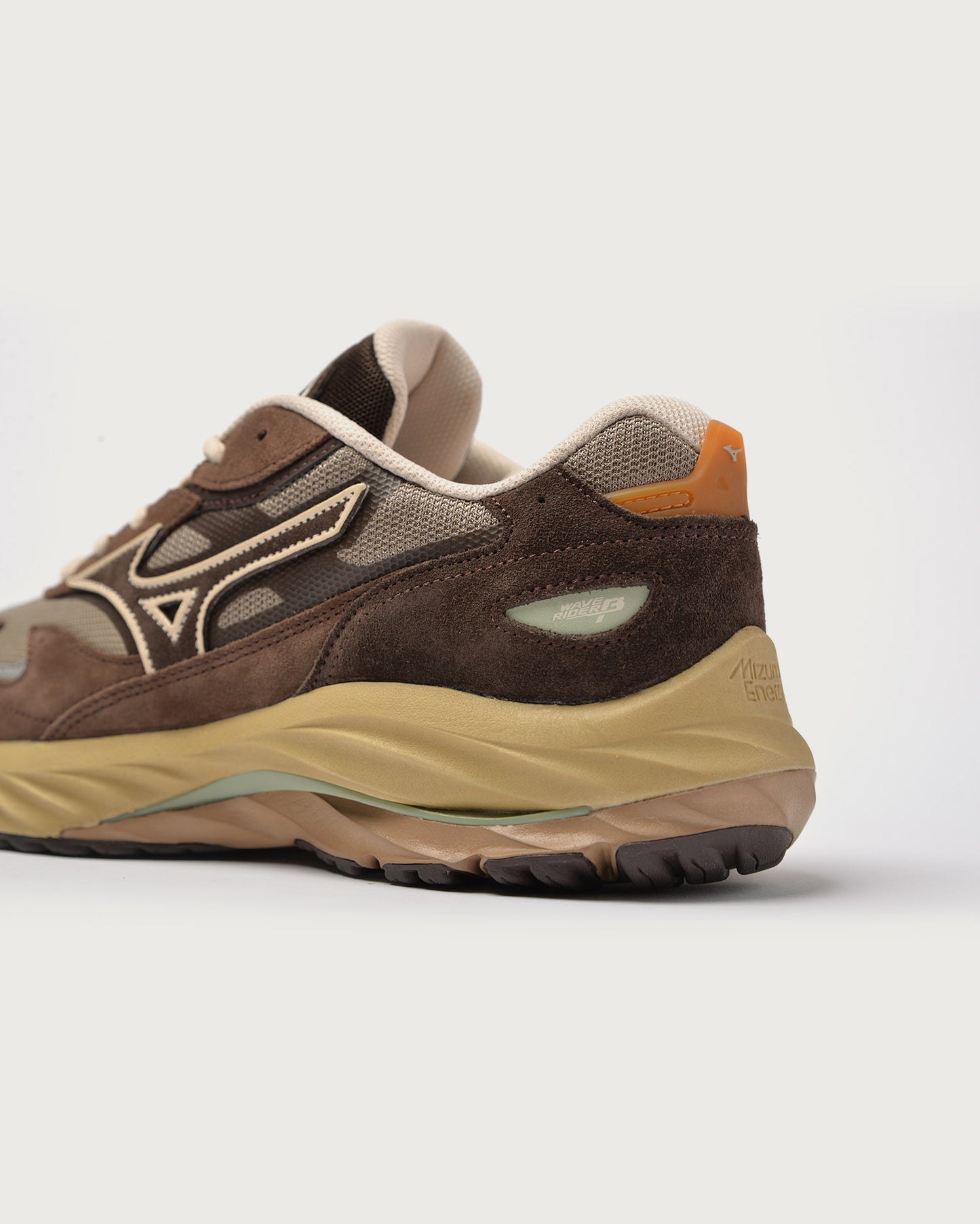 Brown sneakers Wave Rider B