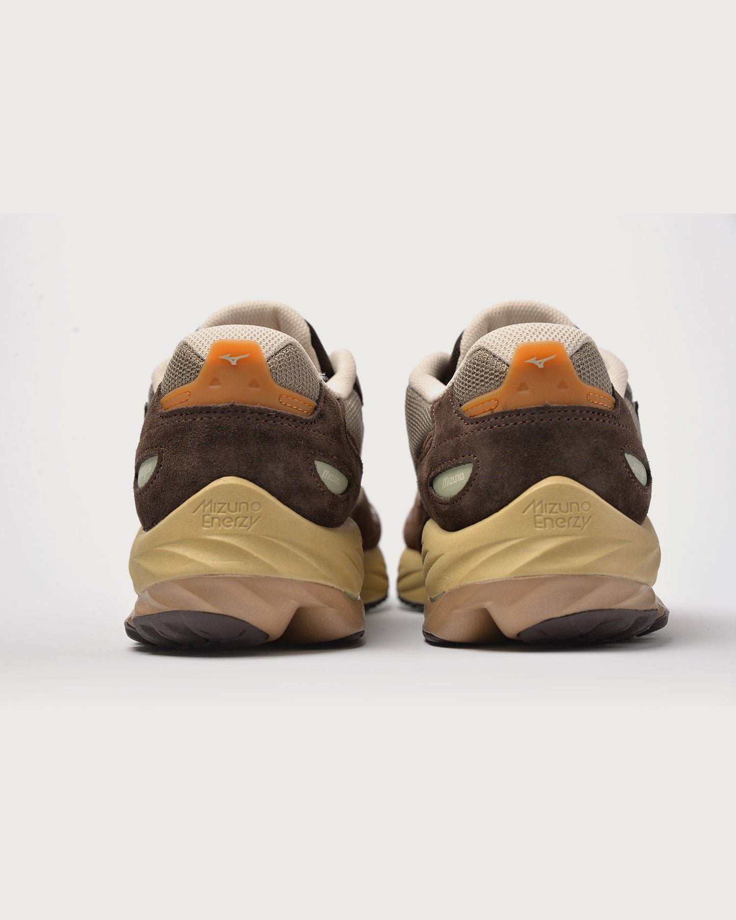 Brown sneakers Wave Rider B