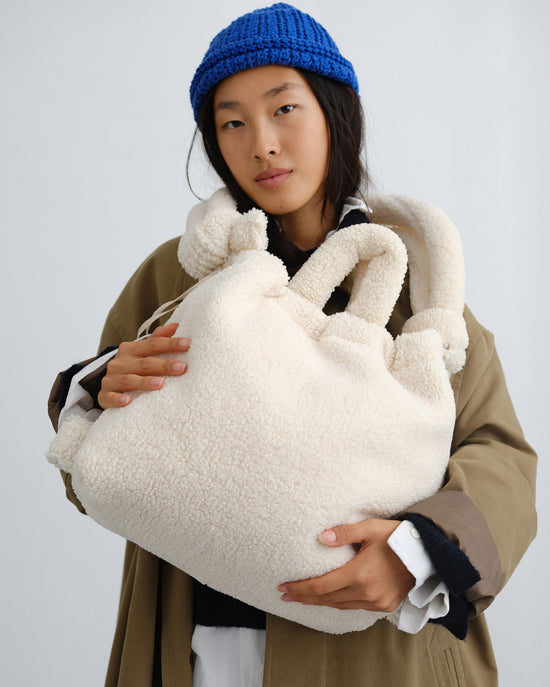 Sand Ona Sherpa bag