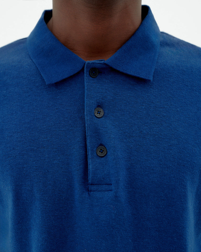 Polo azul hemp sostenible-3