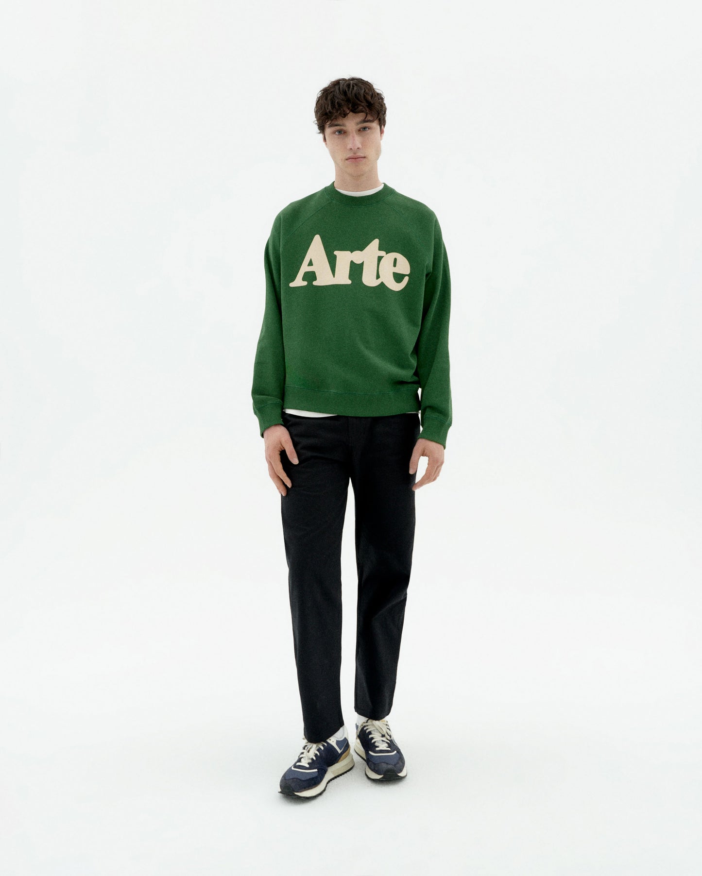 Pantalón negro Moero light sostenible-3