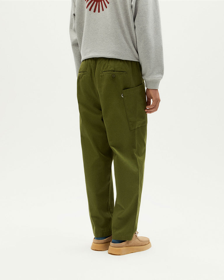 Pantalón verde Max sostenible-3