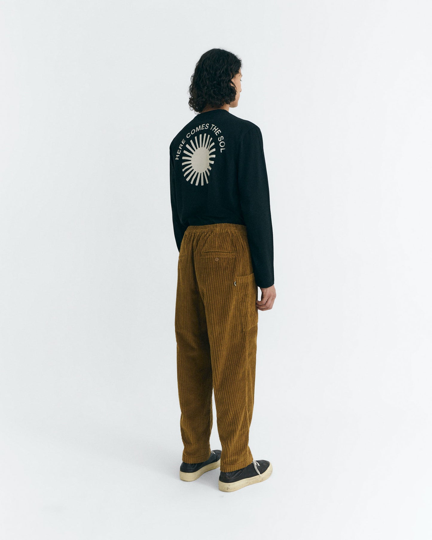 Pantalón relaxed cargo pana amarillo Max sostenible - 4