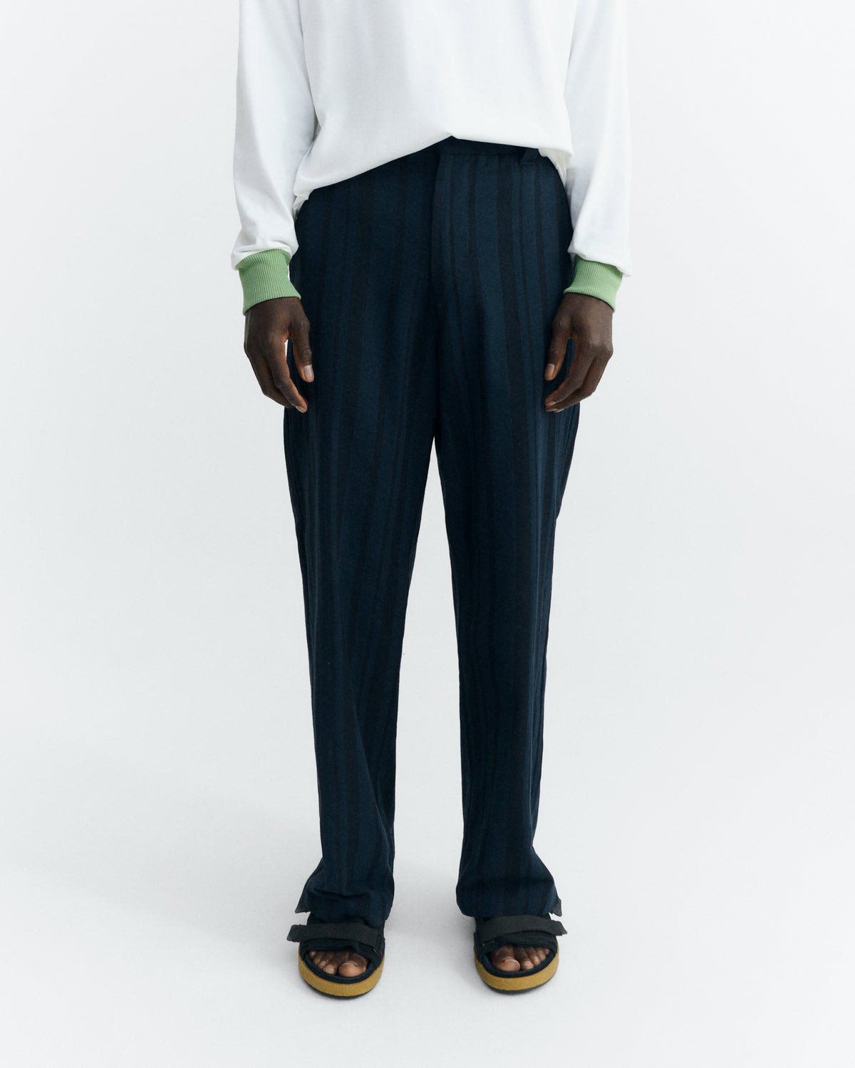 Pantalón loose navy rayas Marc sostenible - 2