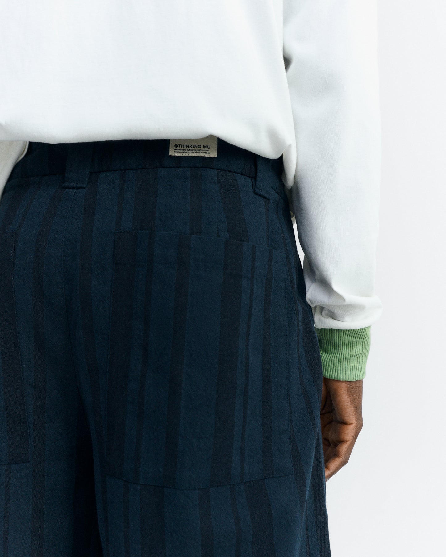 Pantalón loose navy rayas Marc sostenible - 6