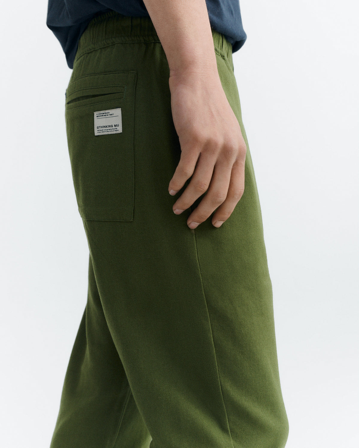 Pantalón recto verde Travel light sostenible - 4