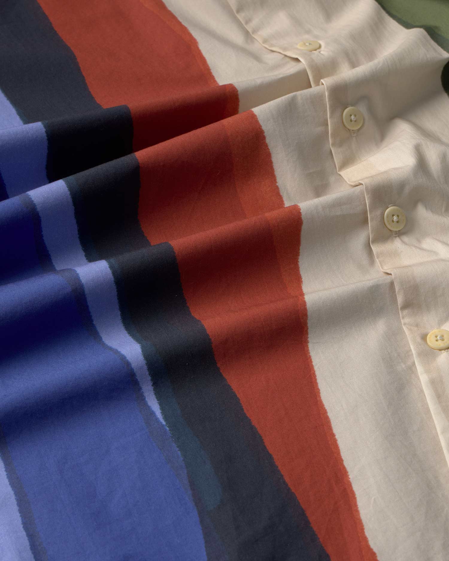 Camisa river multicolor Tom sostenible - silueta 2