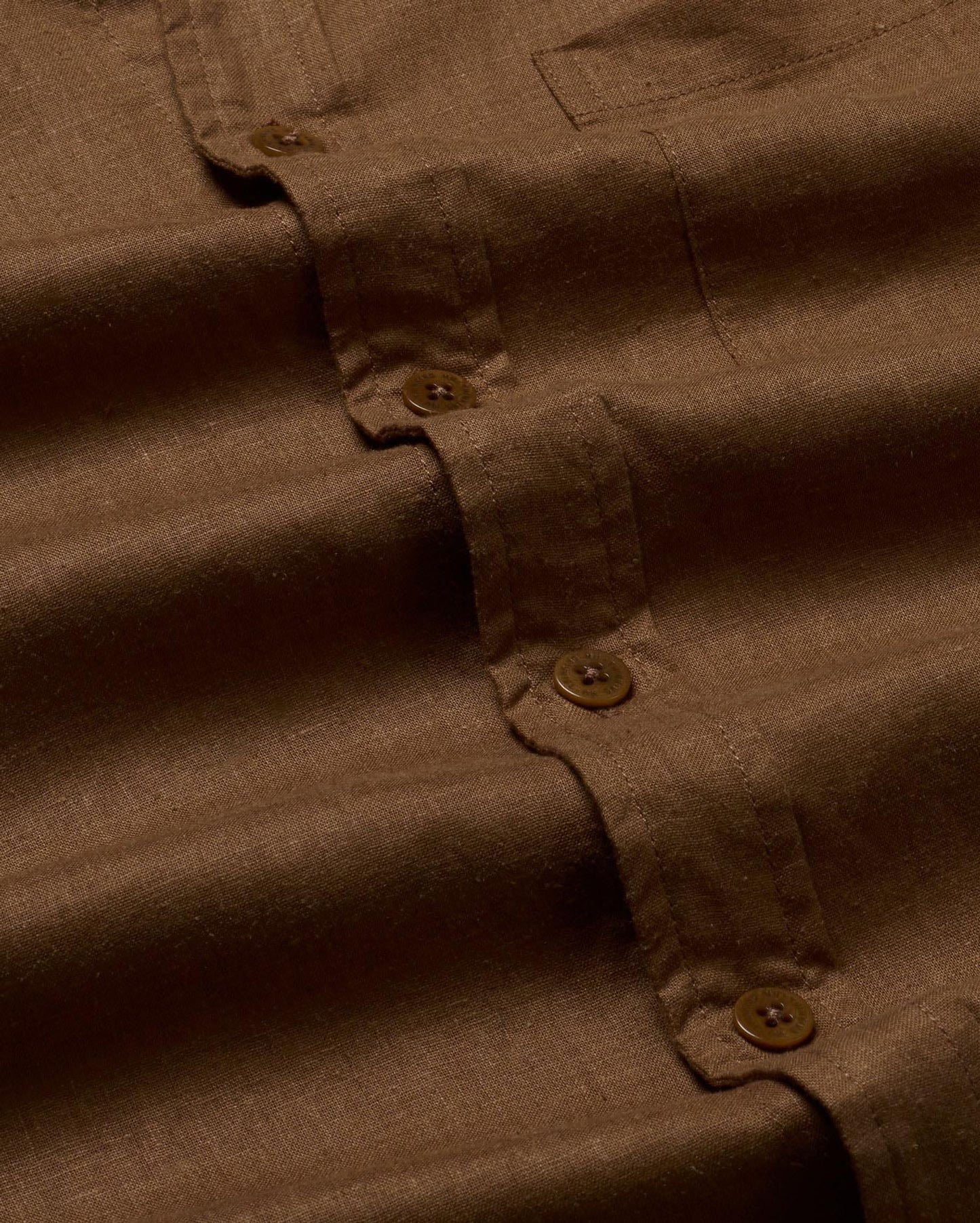 Camisa marrón hemp Ant sostenible - silueta 2