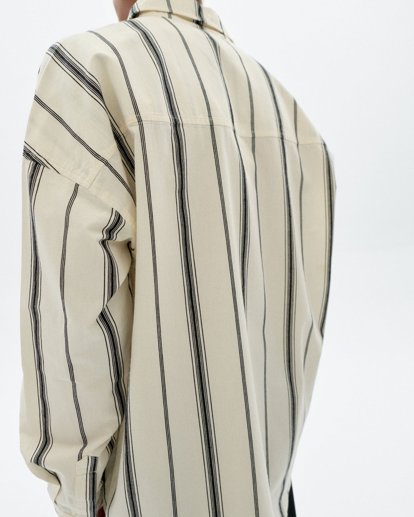 Camisa blanca rayas negras Haru sostenible - 4