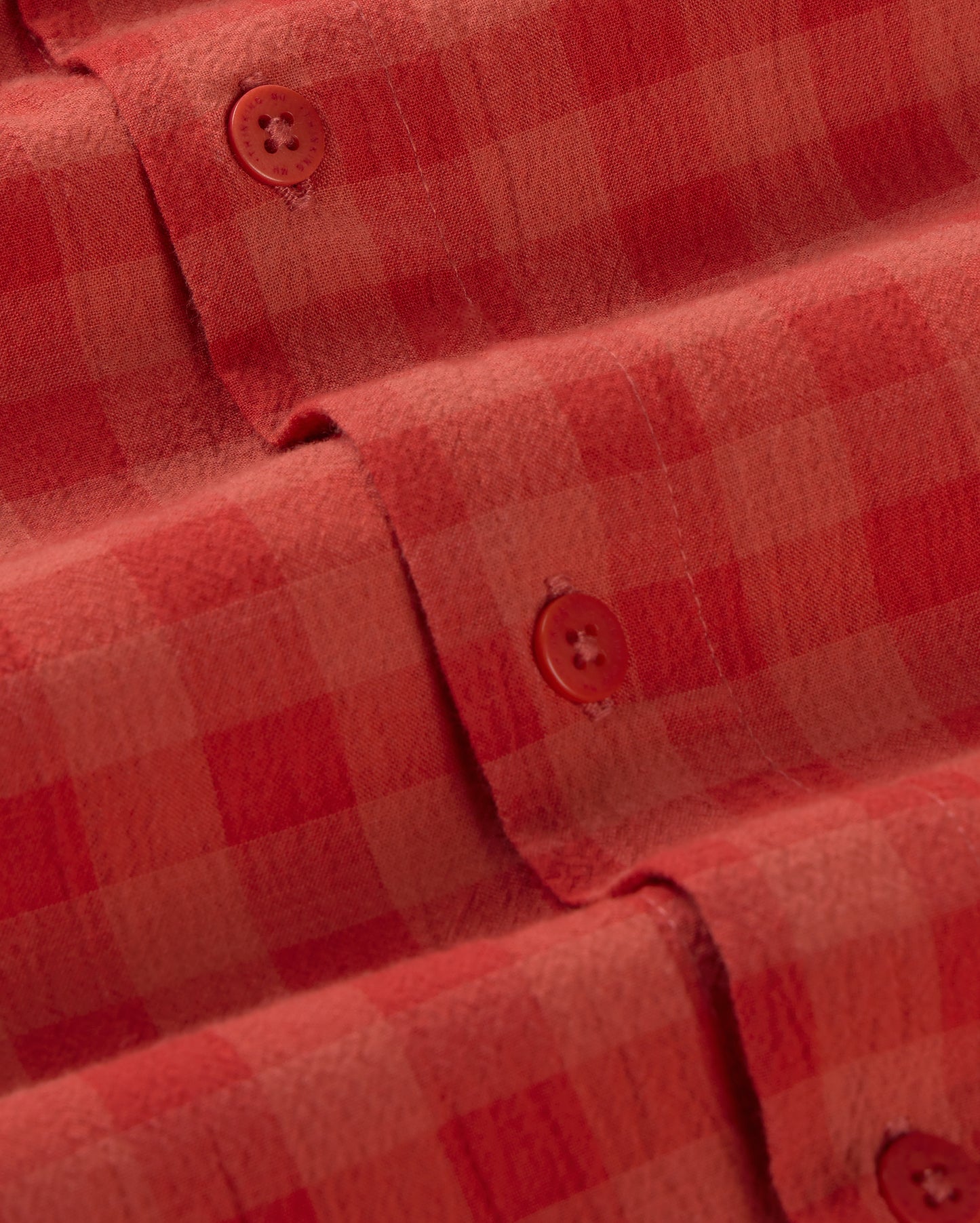 Camisa seersucker roja Paddy sostenible silueta - 2