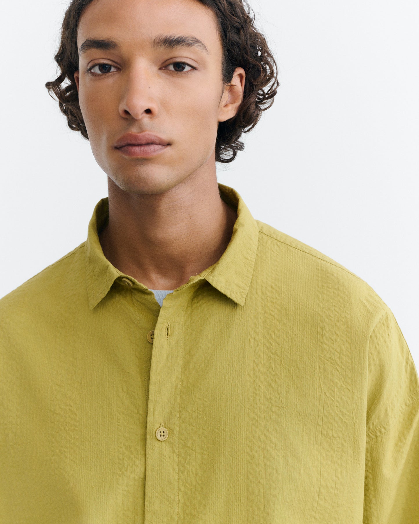 Camisa oversize seersucker verde Haru sostenible - 3