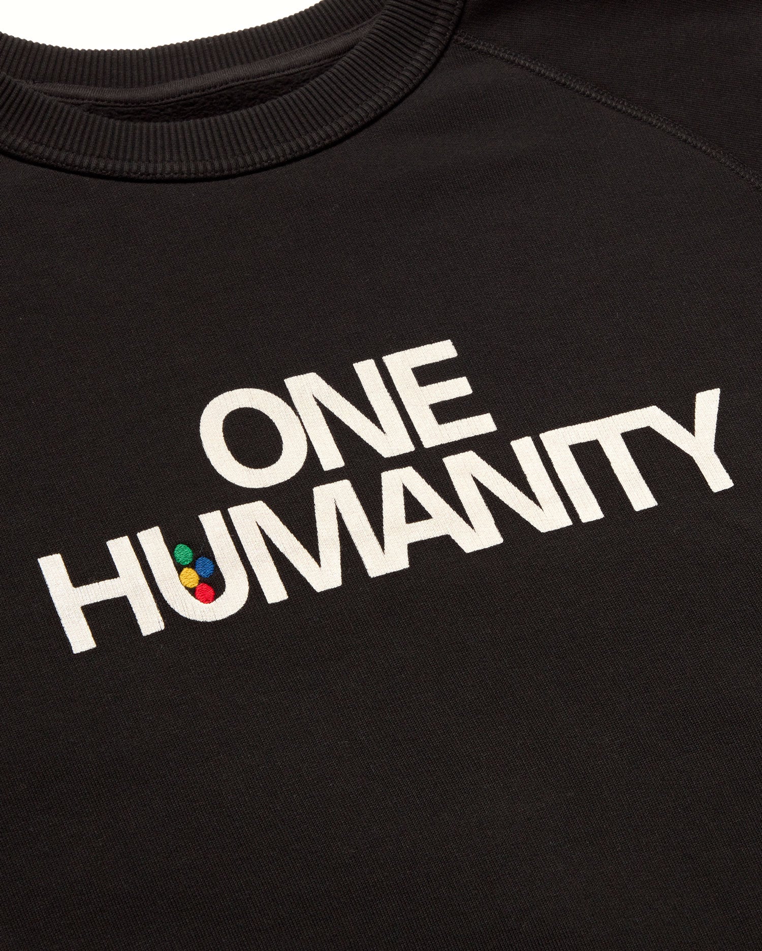 Sudadera negra One humanity sostenible - silueta 1