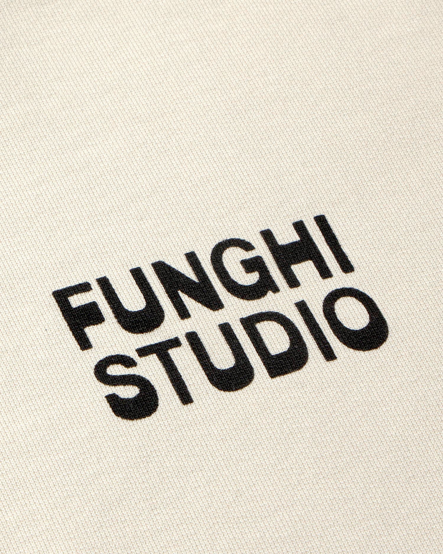 Sudadera blanca funghi Leon sostenible - silueta 2