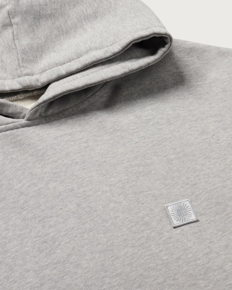 Sudadera capucha gris sol contrast Simon sostenible-silueta-3