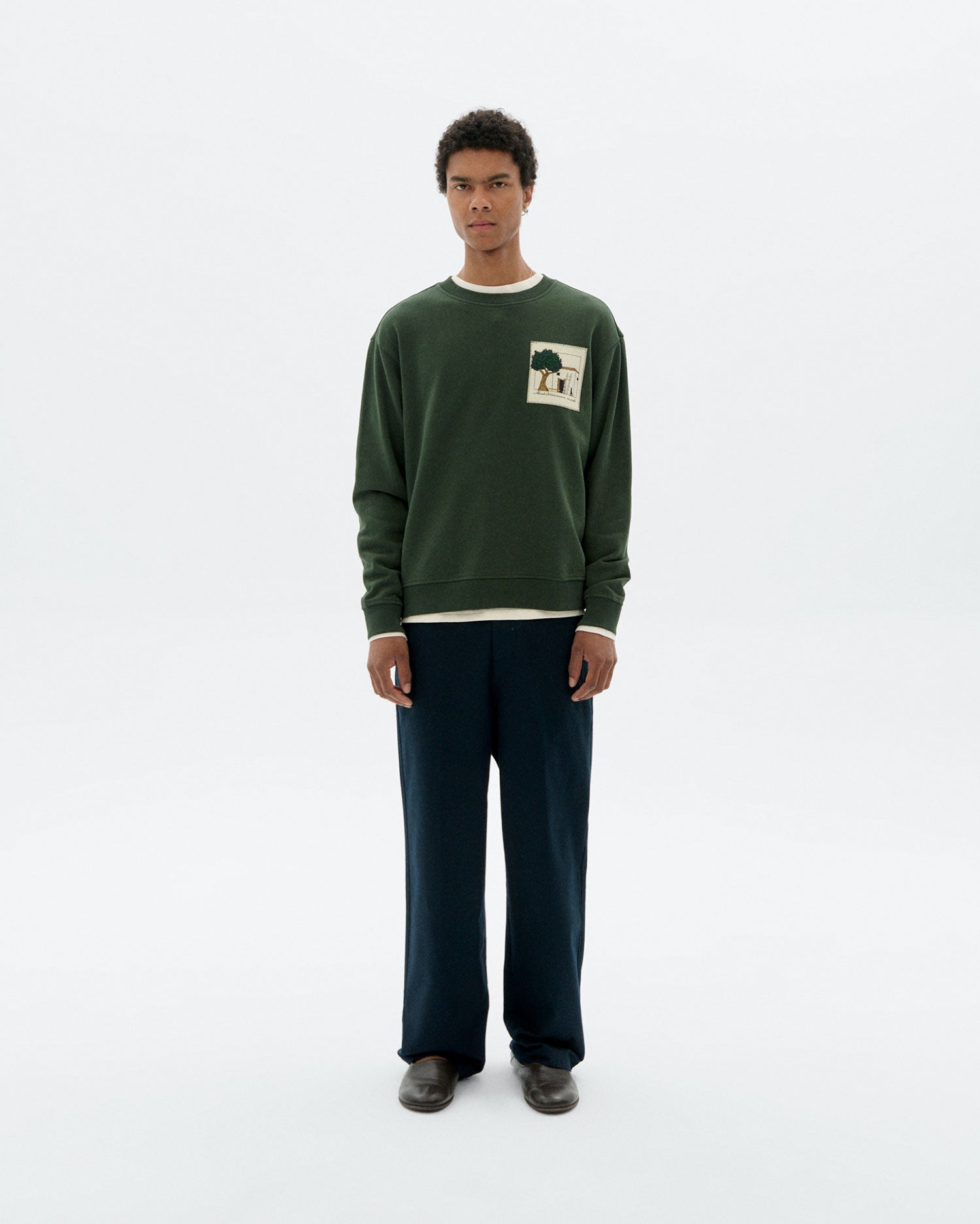 Sudadera bordada house Leon sostenible - 2