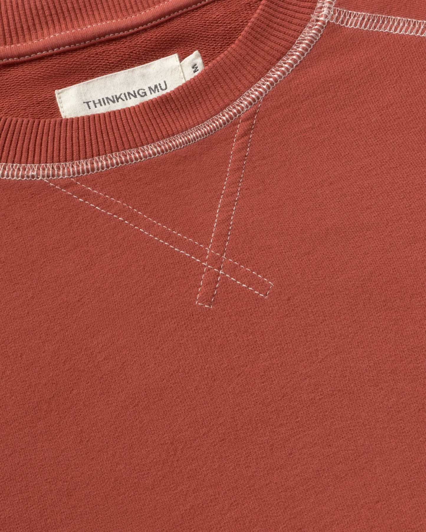 Sudadera roja Gorka sostenible silueta - 3