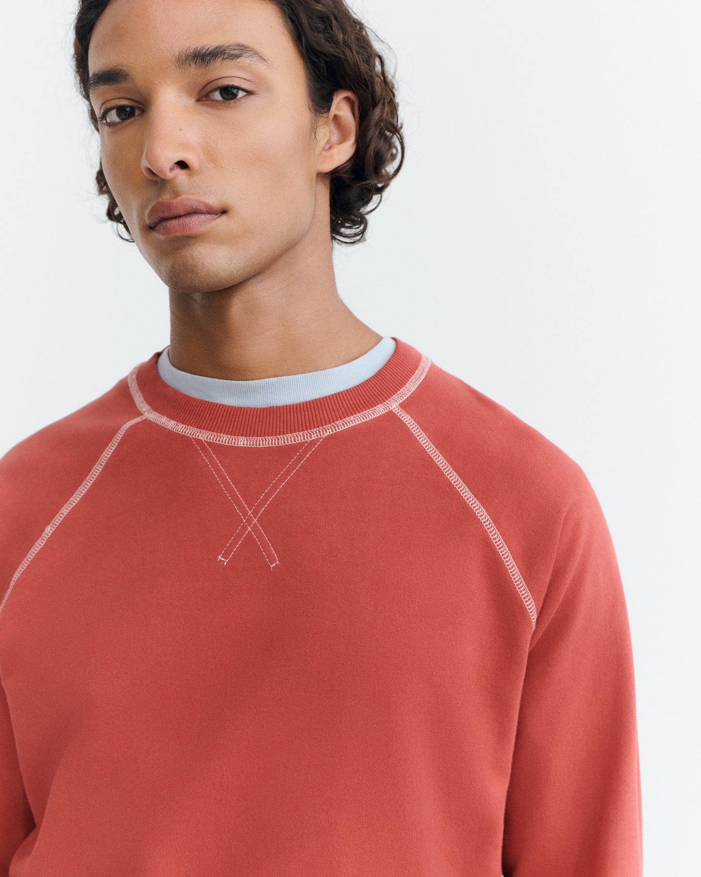 Sudadera roja Gorka sostenible - 3
