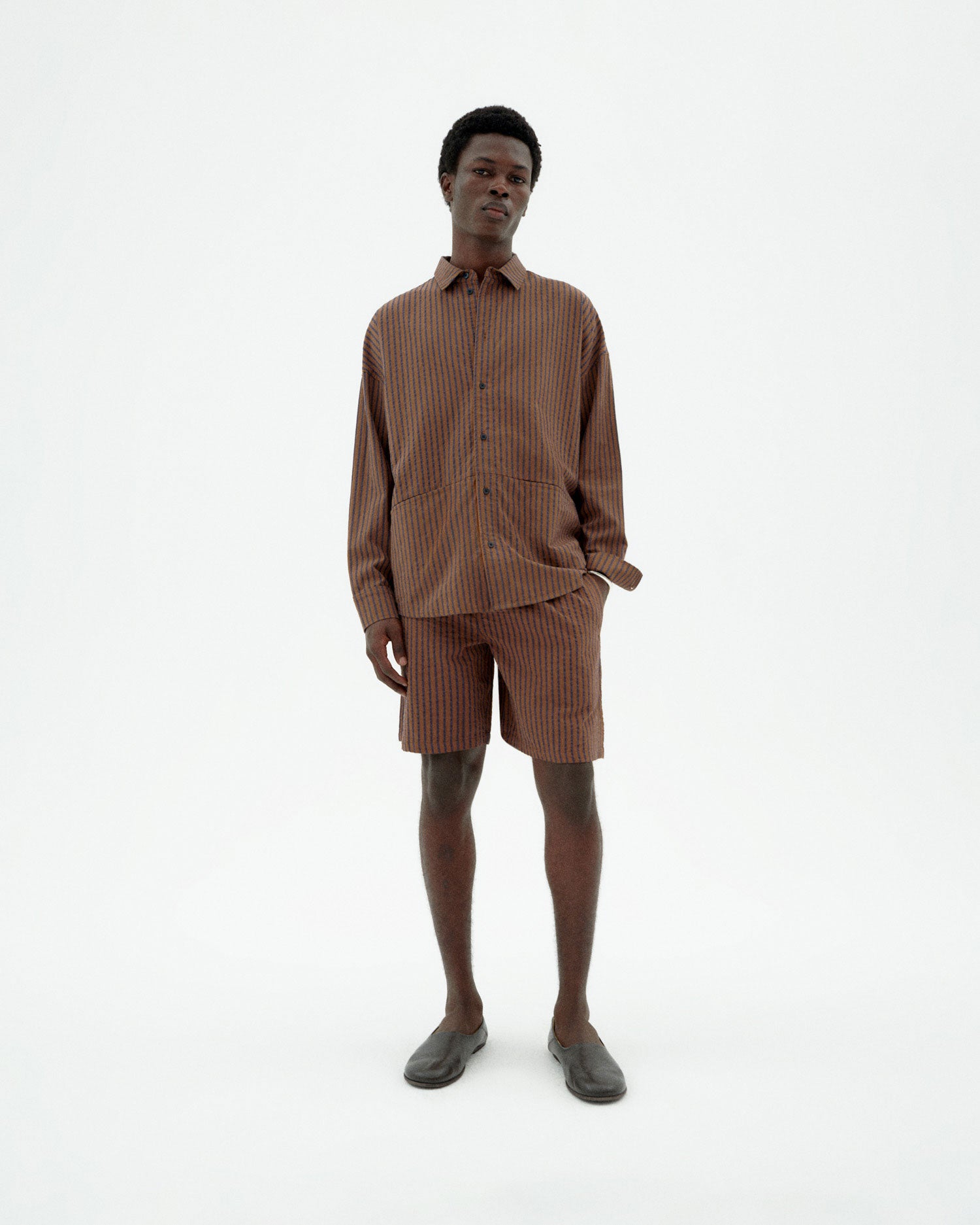 Bermuda marrón rayas Henry sostenible-2