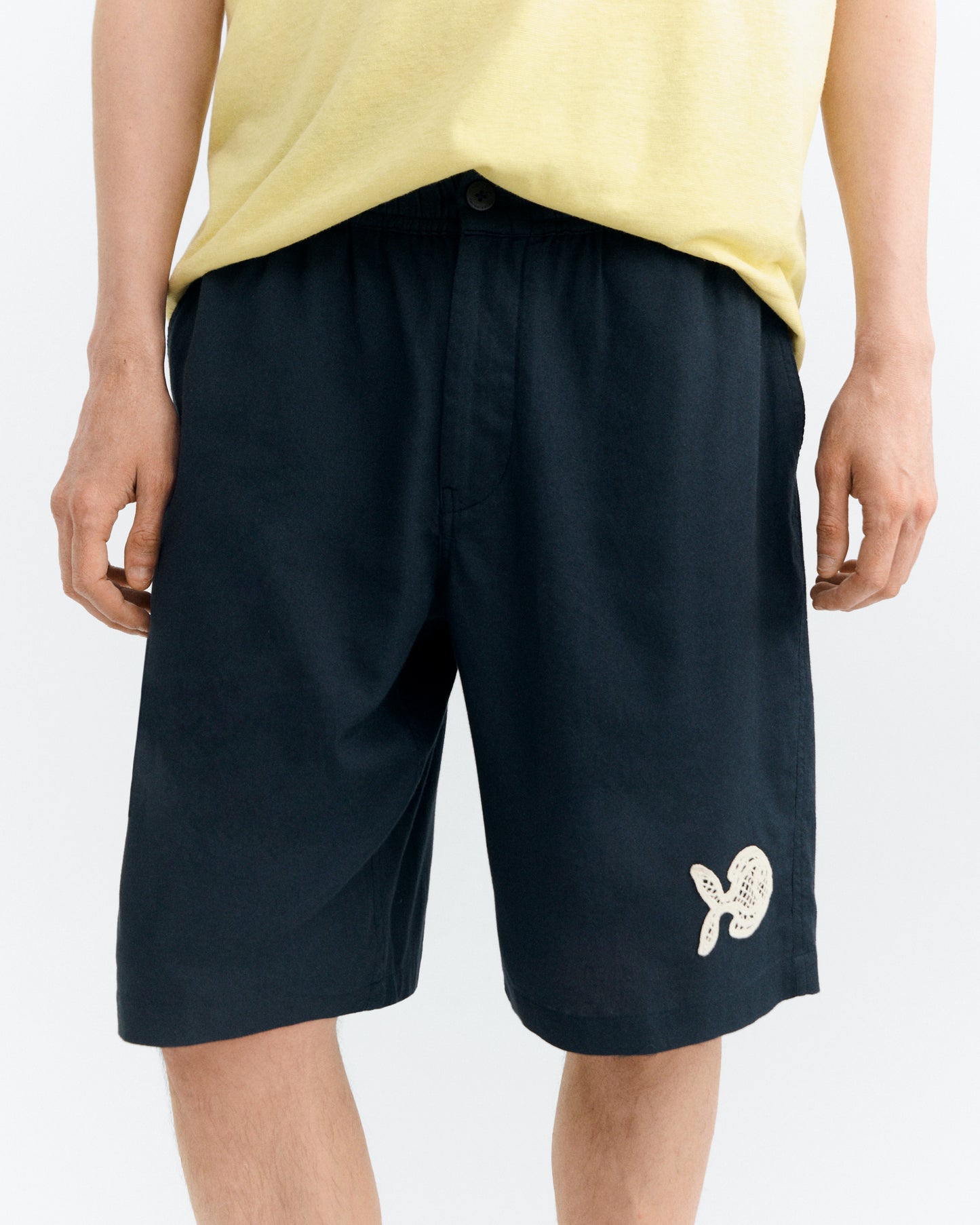 Bermuda bordado a mano fish Gasper sostenible - 3