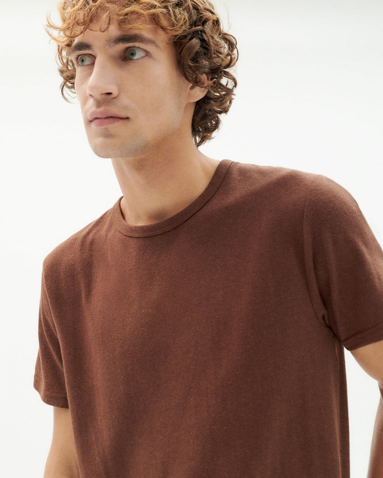 Camiseta gruesa marrón hemp sostenible-2
