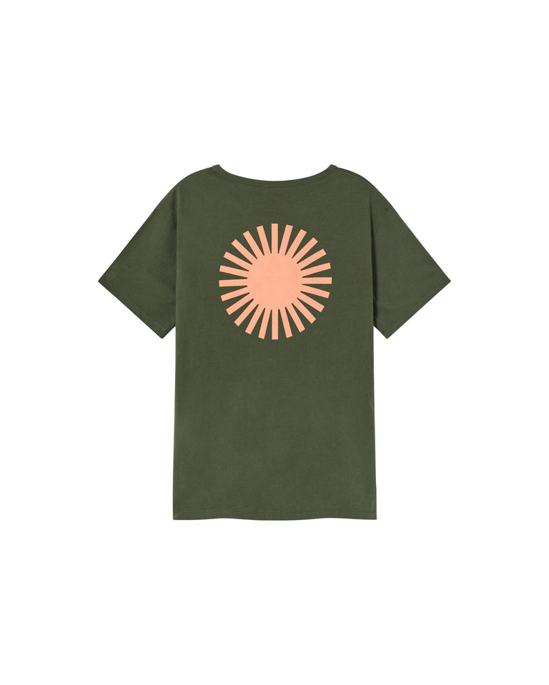Camiseta verde Sol coral sostenible -silueta 1