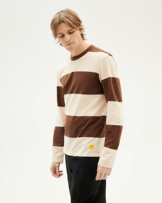 Camiseta marrón rayas Emilio sostenible-1