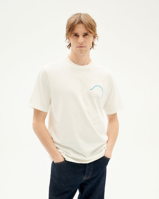 Camiseta blanca Amber zach sostenible-1