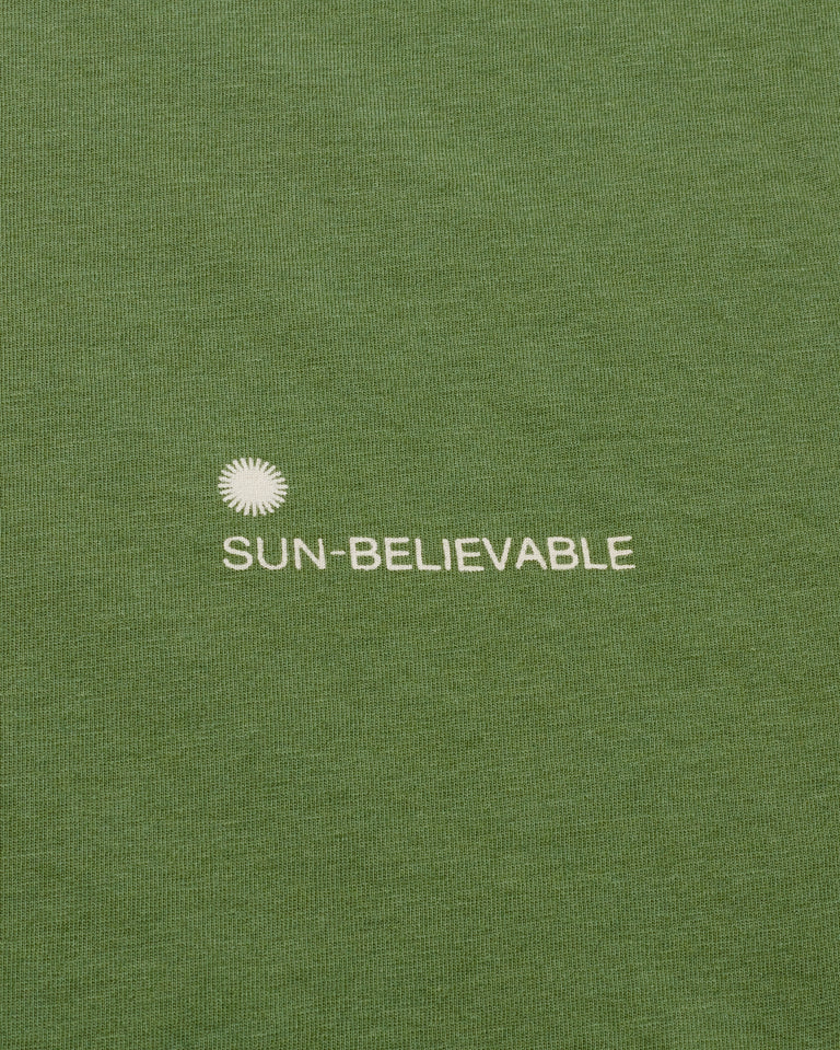 Camiseta verde Sunbelievable sostenible -silueta2