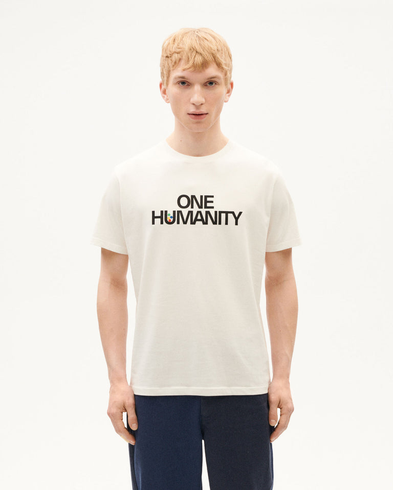 Camiseta blanca One humanity sostenible-1