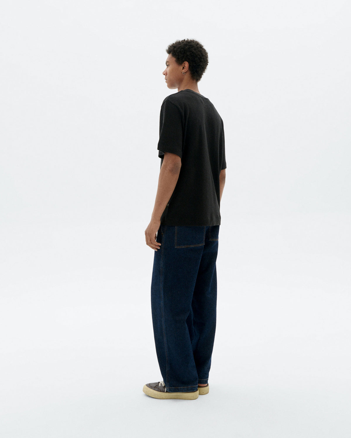 Camiseta loose negra hemp Roy sostenible - 4