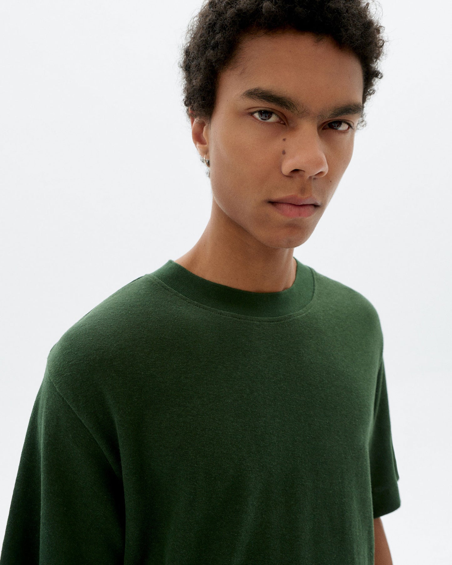 Camiseta loose verde hemp Roy sostenible - 3