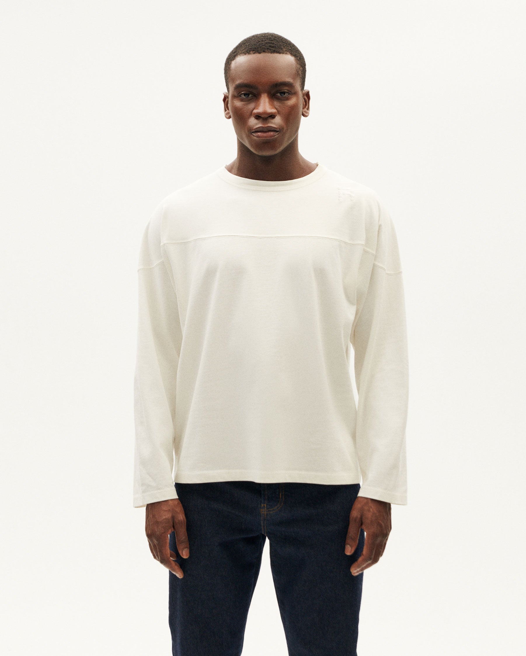 Camiseta blanca Brady sostenible-1