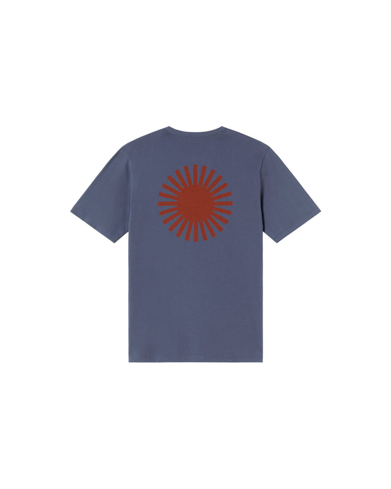 Camiseta azul Sol espalda marrón sostenible-silueta-2