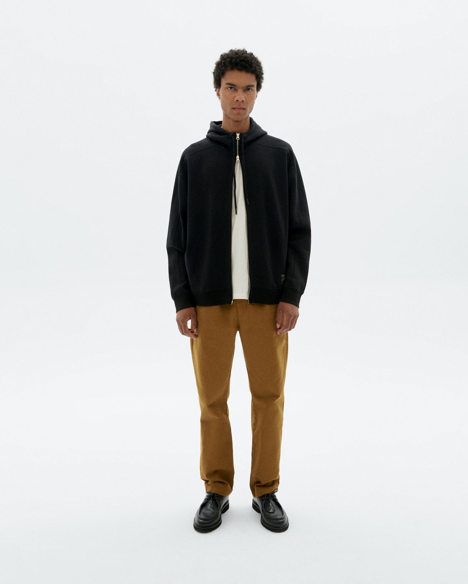 Camiseta blanca bordada flower TM Zach sostenible - 2