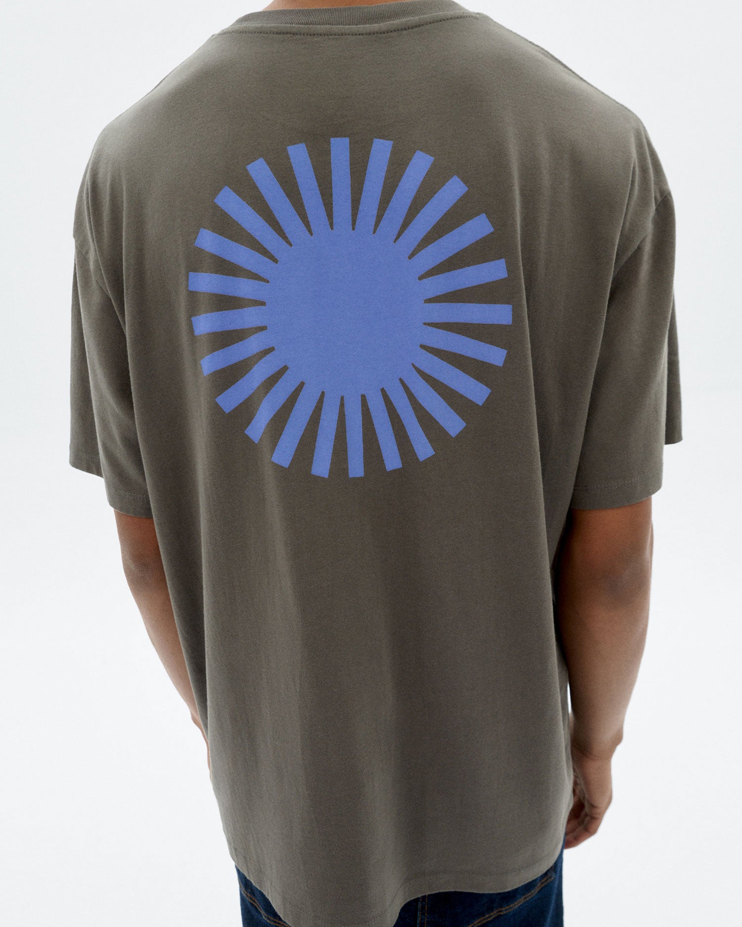 Camiseta gris sol espalda azul Aaron sostenible - 3